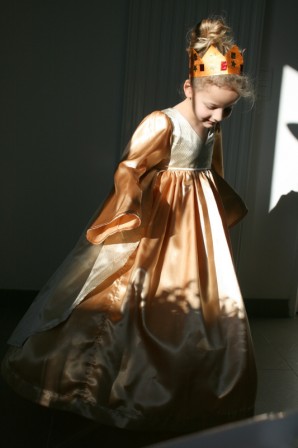 Princesse Jonquille des Intemporels Contes de Fées, déc. 2014 Princesse Jonquille des Intemporels Contes de Fées